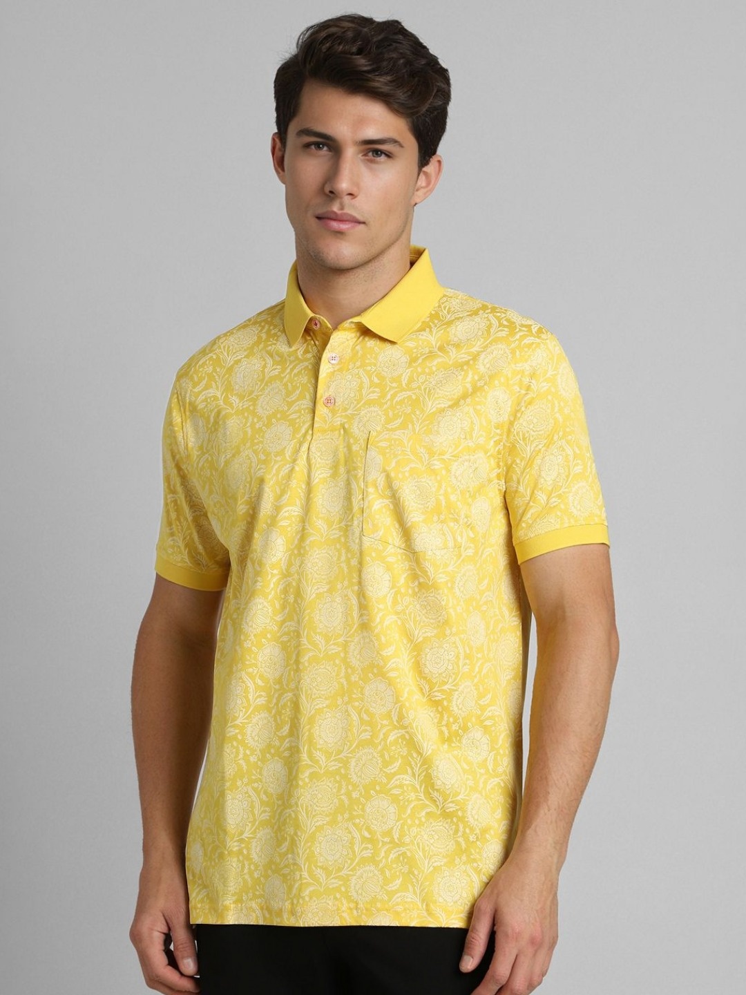 

SIMON CARTER LONDON Men Floral Printed Polo Collar Pockets Slim Fit T-shirt, Yellow