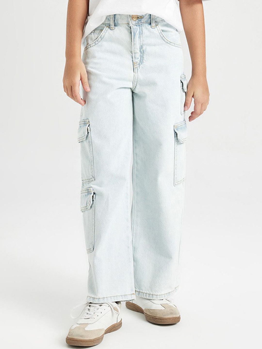 

DeFacto Girls Cotton Straight Fit Mid-Rise Cargo Jeans, Blue