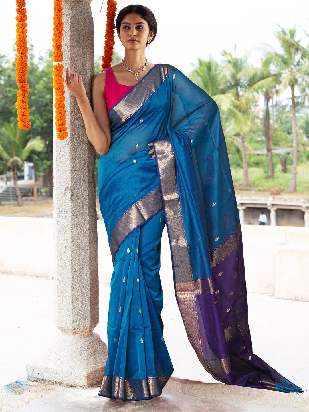 

Unnati Silks Woven Design Zari Silk Cotton Handloom Maheshwari Saree, Blue
