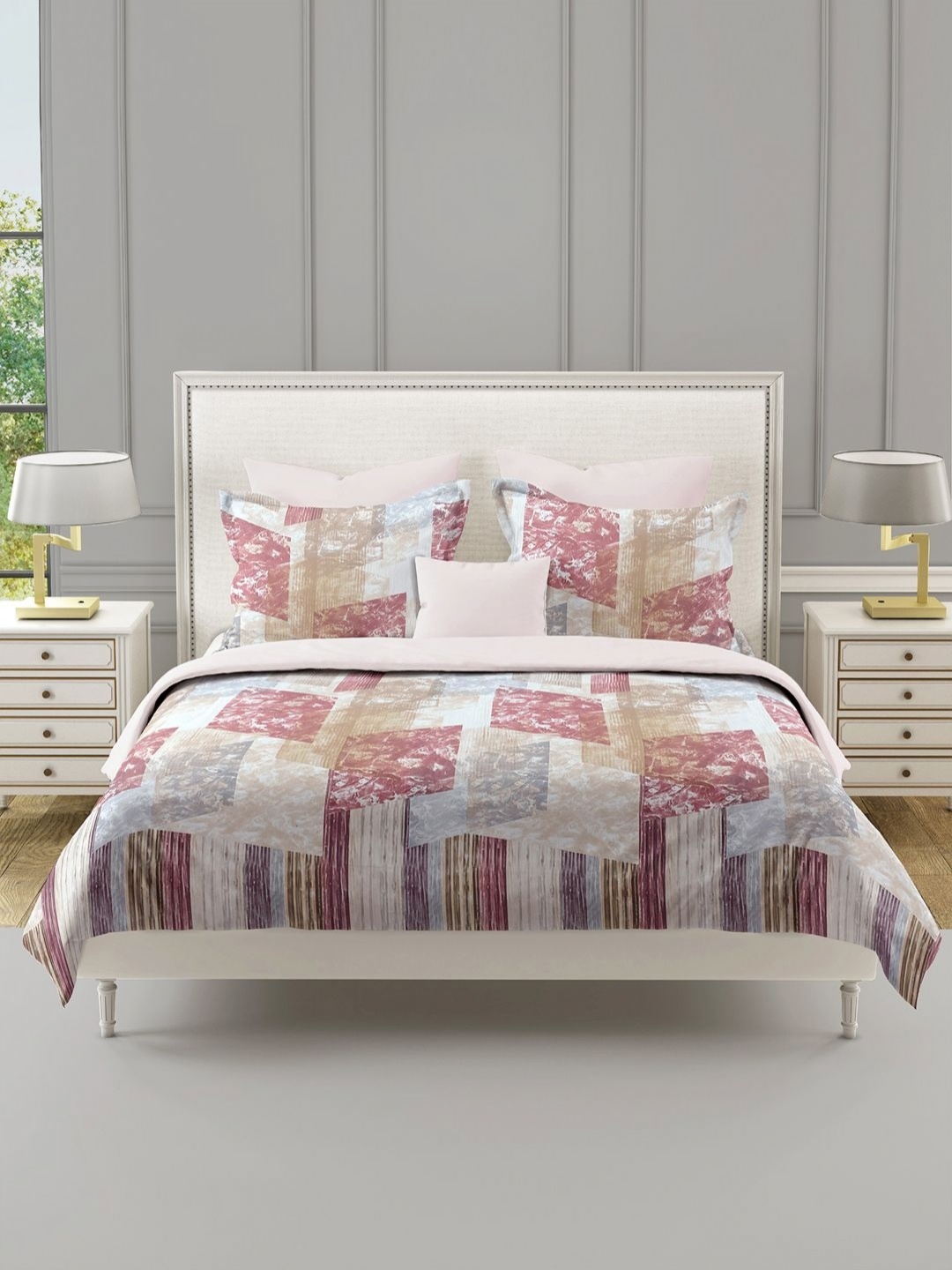 

SWAYAM Ananda Pink & Red Geometric 210 TC Pure Cotton King Bedsheet Set- 2.73 m x 2.73 m