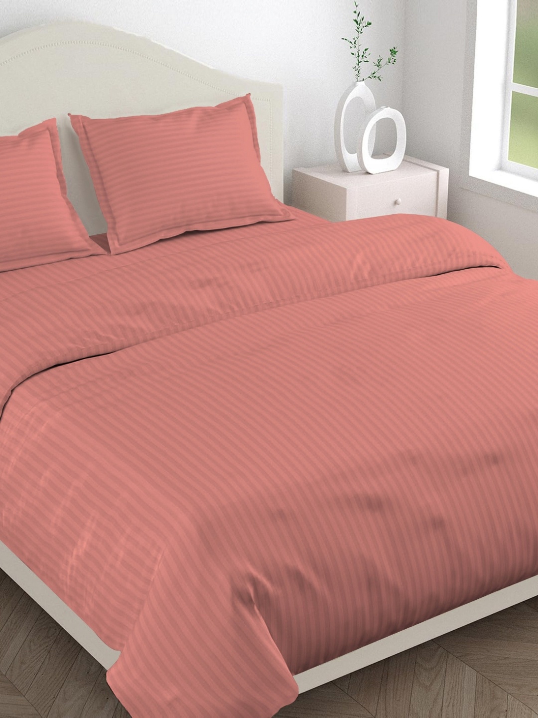 

Star Weaves Coral Striped 300 TC Cotton King Fitted Bedsheet Set 1.82 m x 1.82m