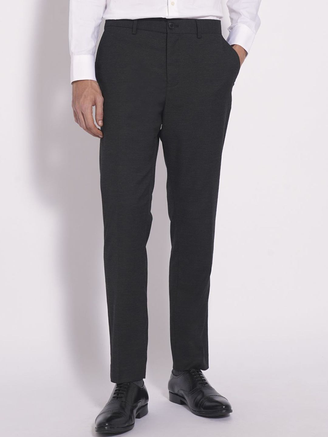 

SELECTED Men Slim Fit Mid-Rise Trousers, Black