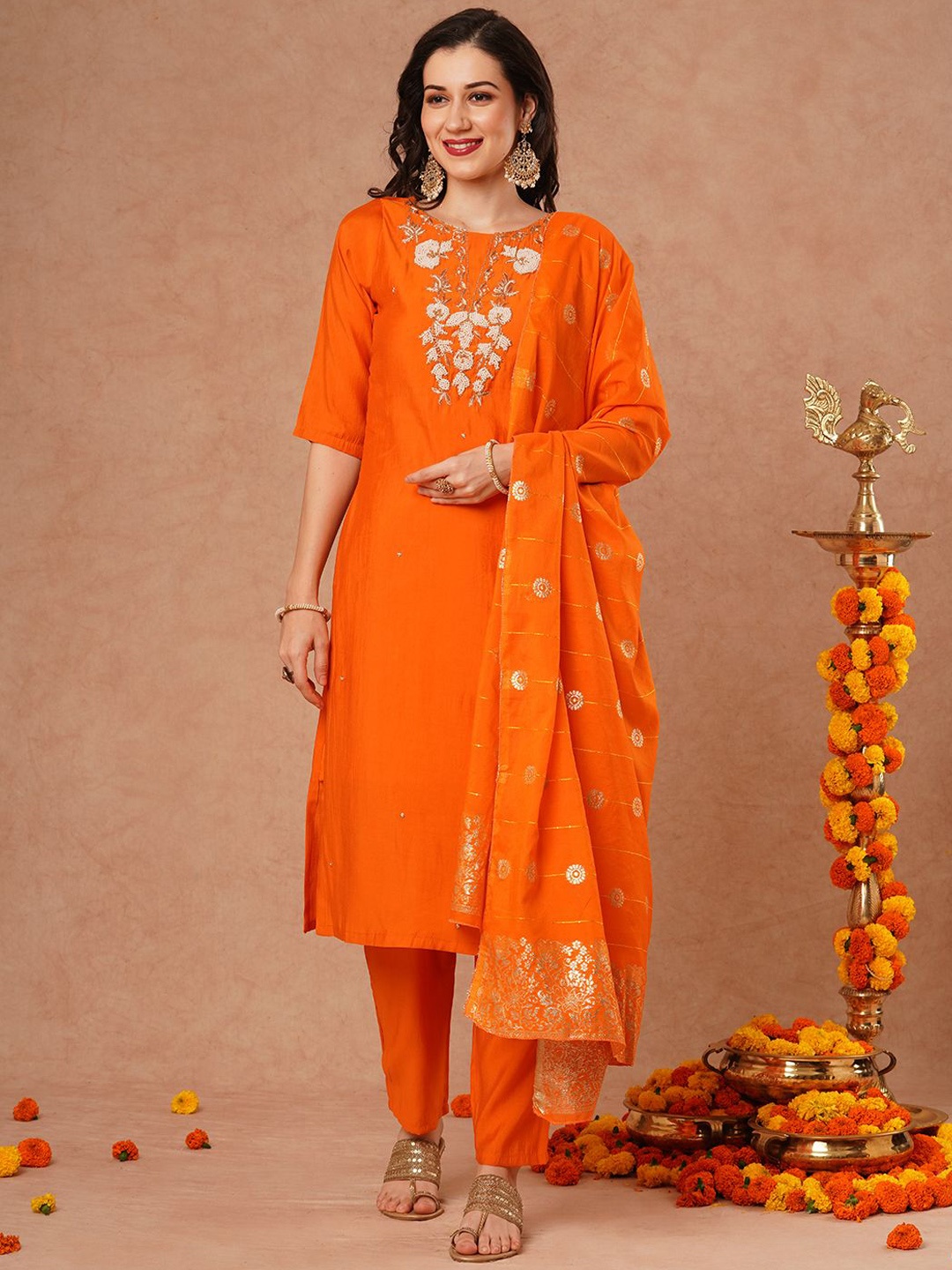 

FASHOR Floral Embroidered Straight Kurta With Trousers & Dupatta, Orange