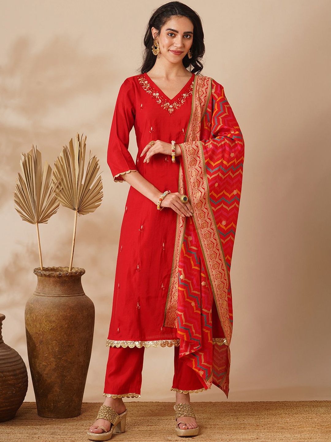 

FASHOR Ethnic Motifs Embroidered Zari Kurta with Trousers & Dupatta, Red