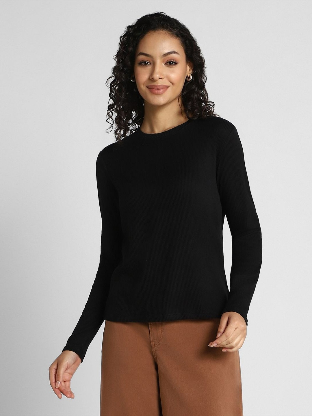 

AMERICAN EAGLE OUTFITTERS Women Printed Cut Outs T-shirt, Black