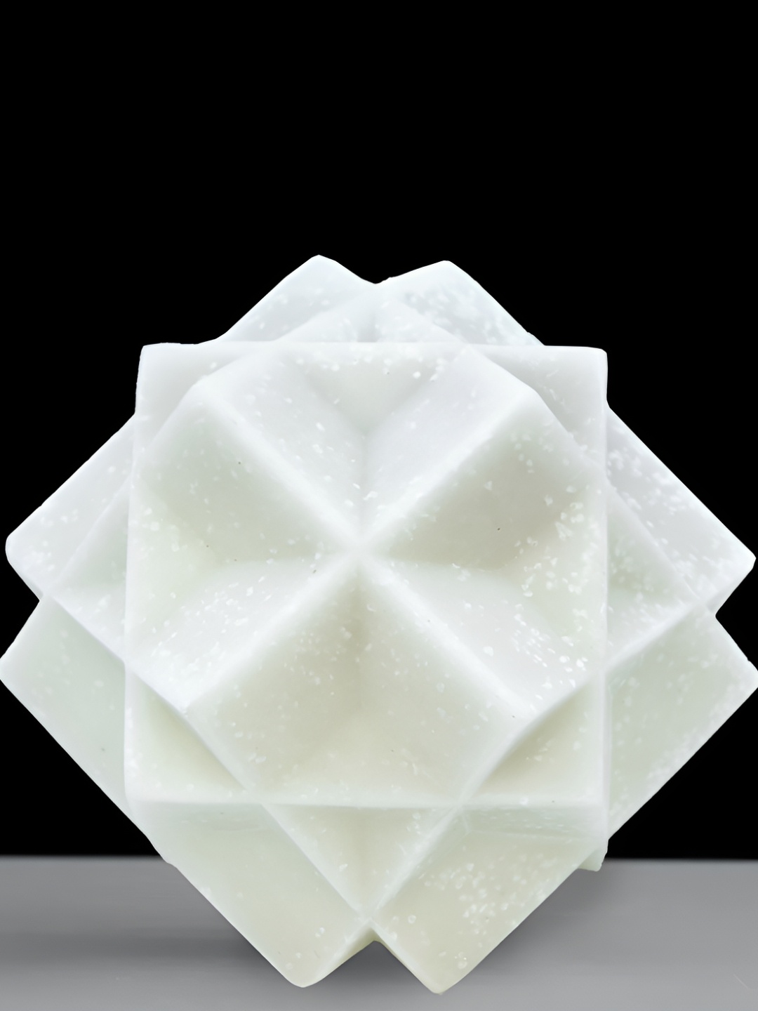

Aura White Other Curio Showpiece