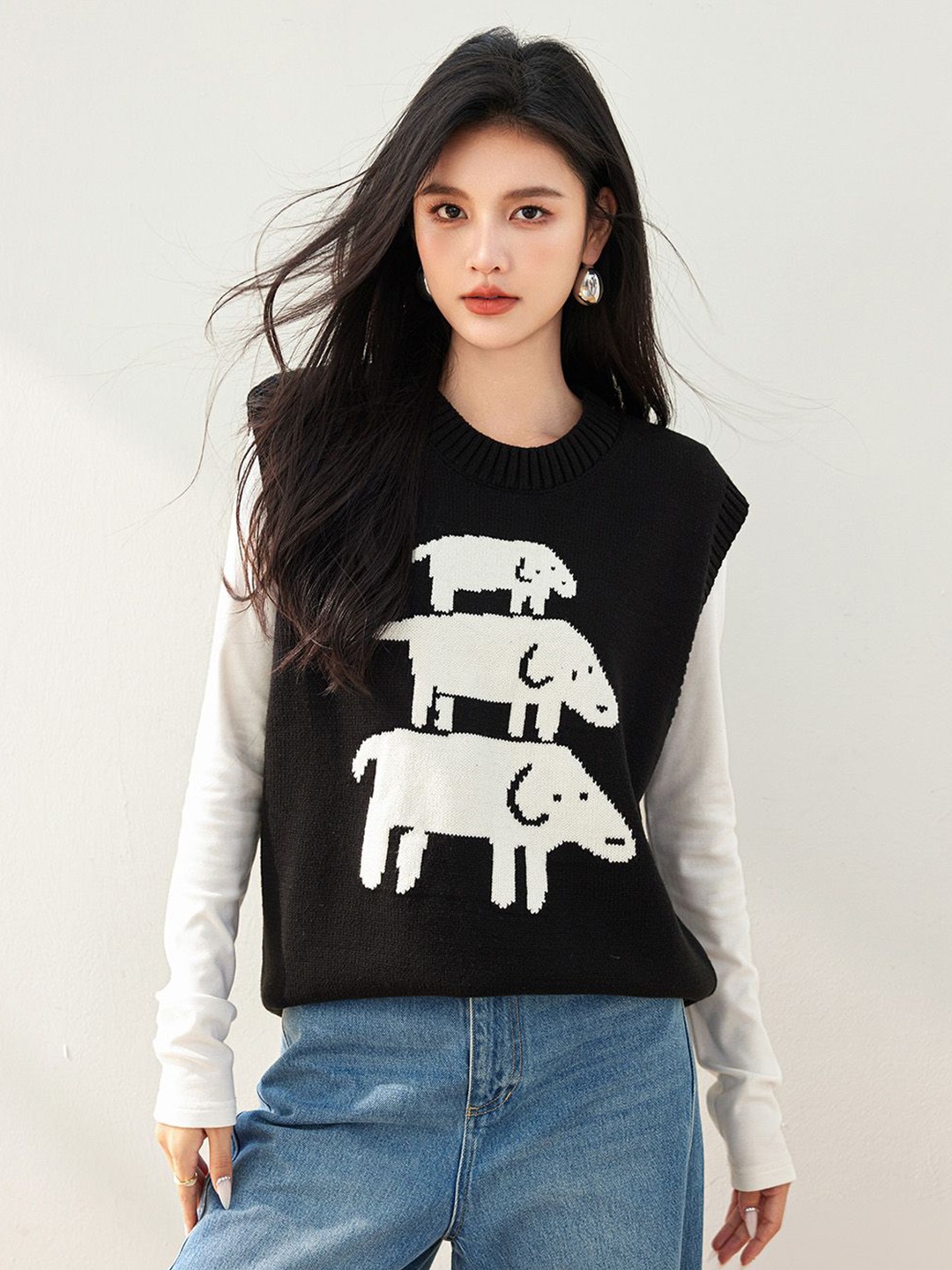 

JC Collection Women Printed Round Neck Pullover Sweater, Black