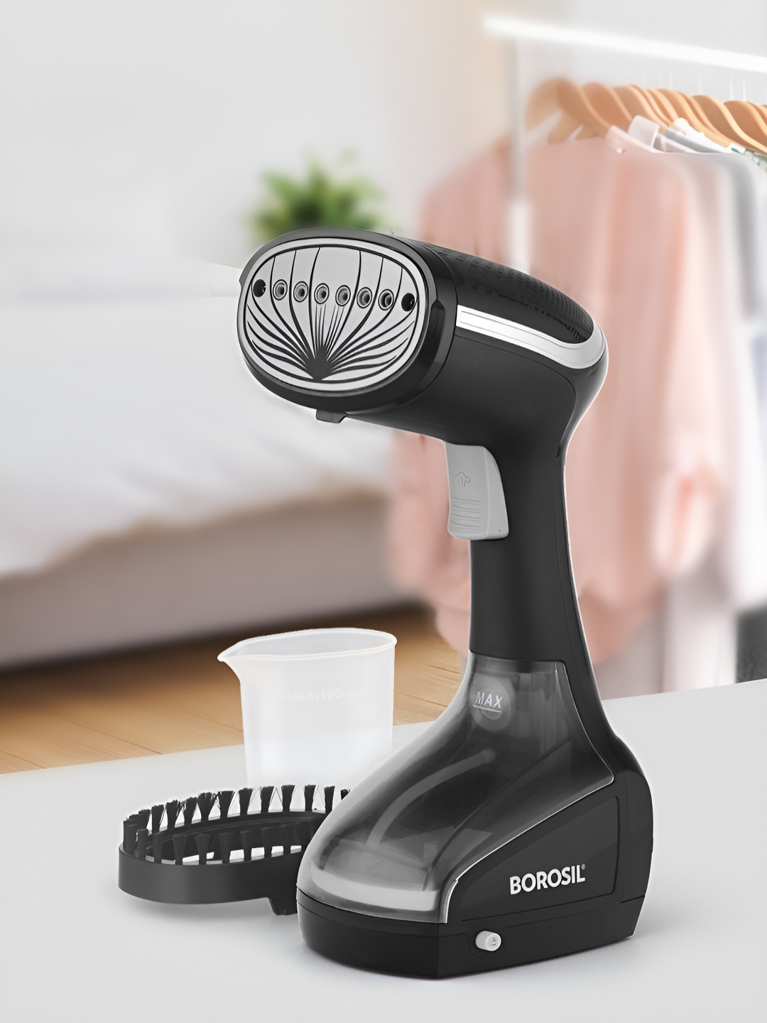 

BOROSIL 1000W Handheld Garment Streamer, Black