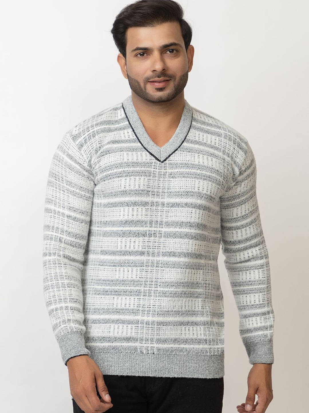 

LO G LO Men Striped Pullover Sweater, Grey