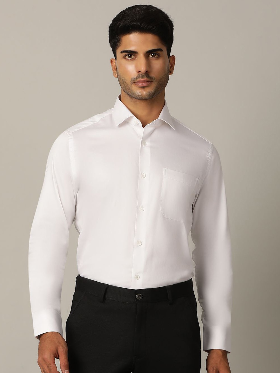 

METAL Men Spread Collar Solid Cotton Slim Fit Formal Shirt, White