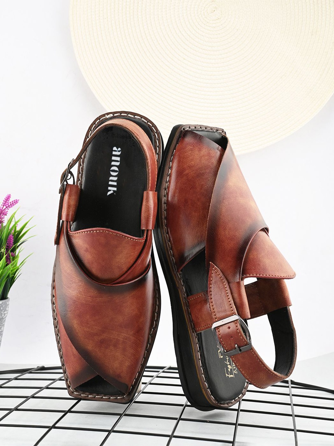 

Anouk Men Shoe-Style Sandals, Brown