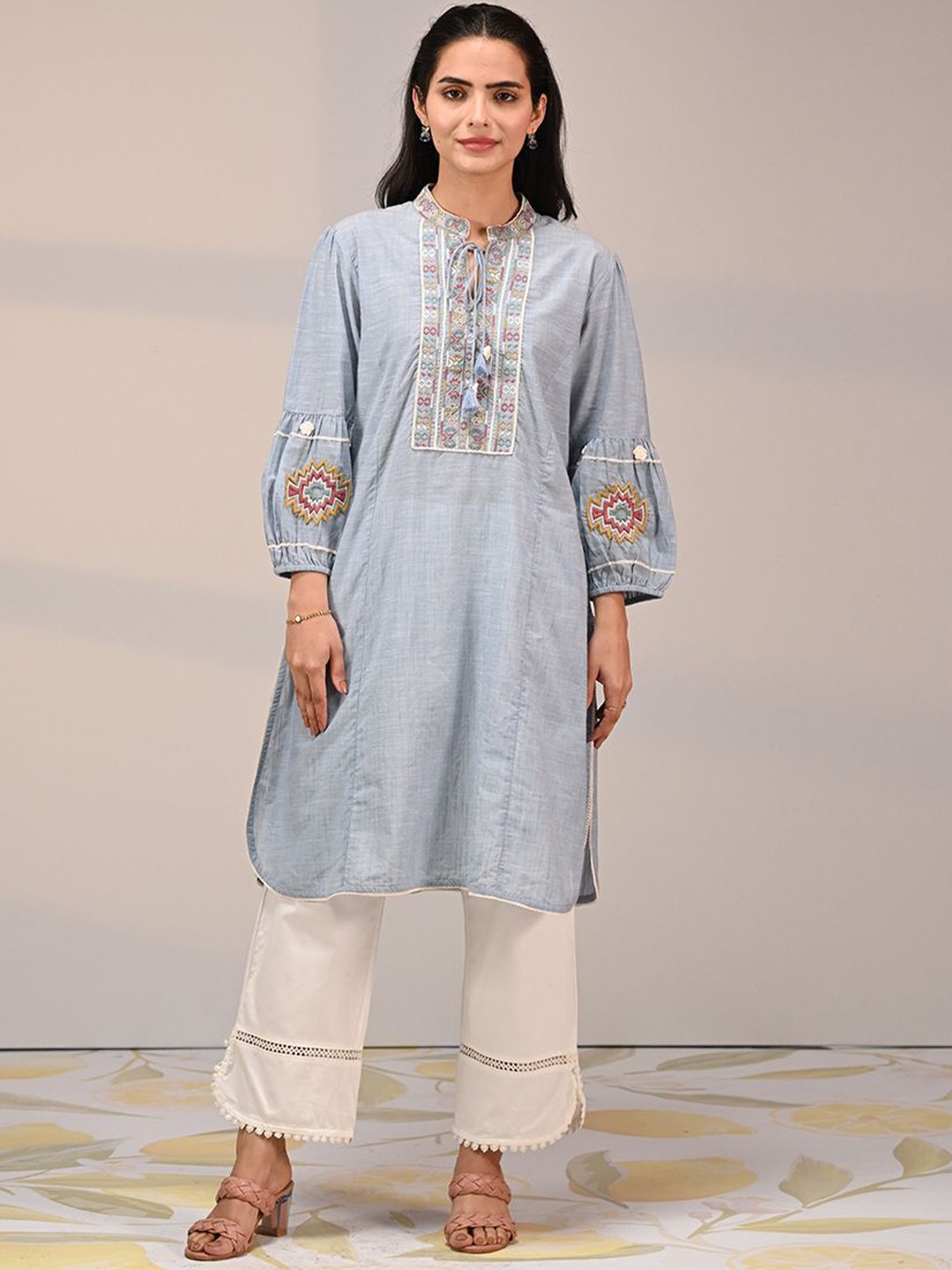 

Lakshita Women Ethnic Motifs Embroidered Cotton Kurta, Blue