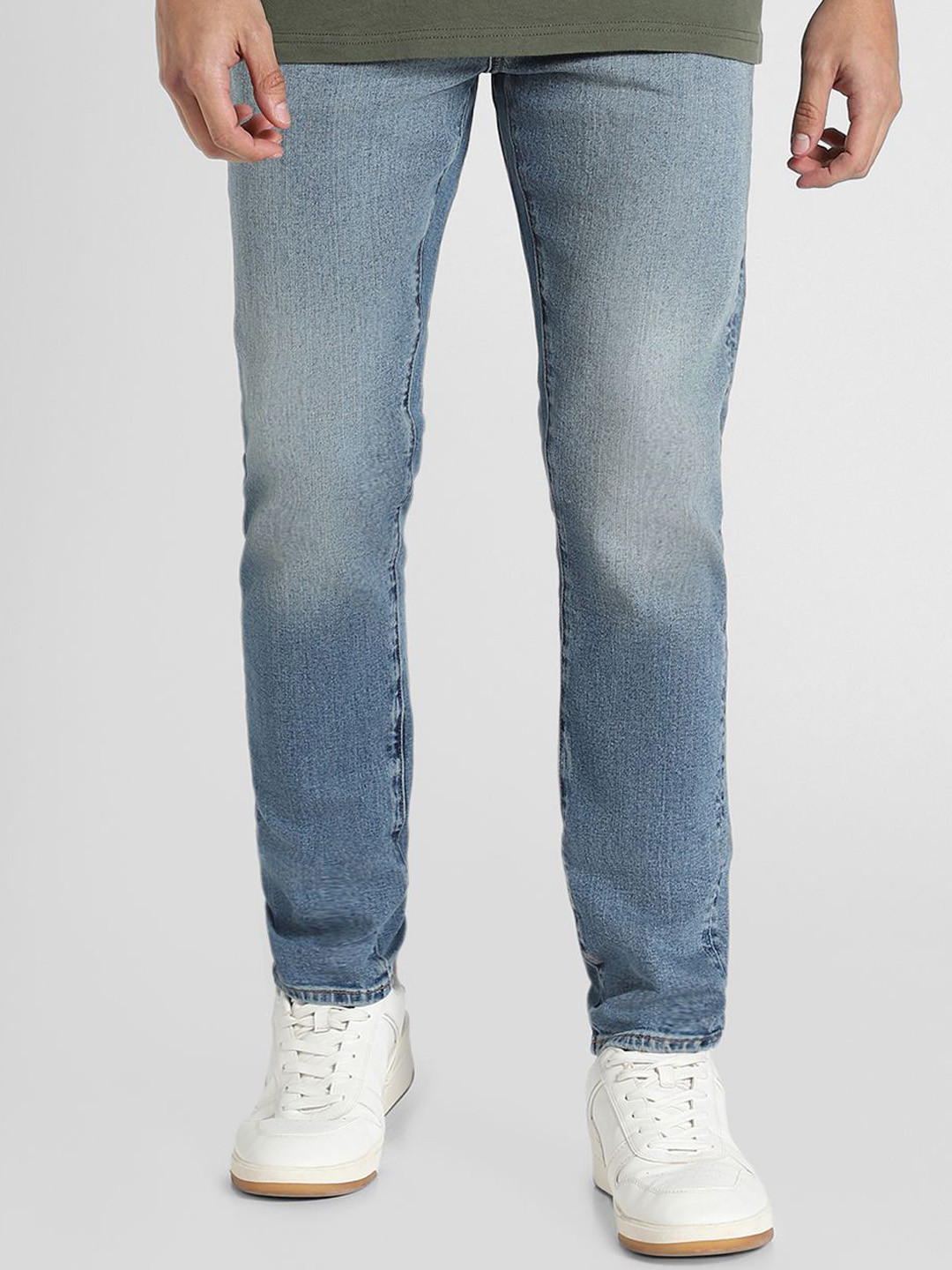 

AMERICAN EAGLE OUTFITTERS Men Cotton Regular Fit Light Fade Jeans, Blue