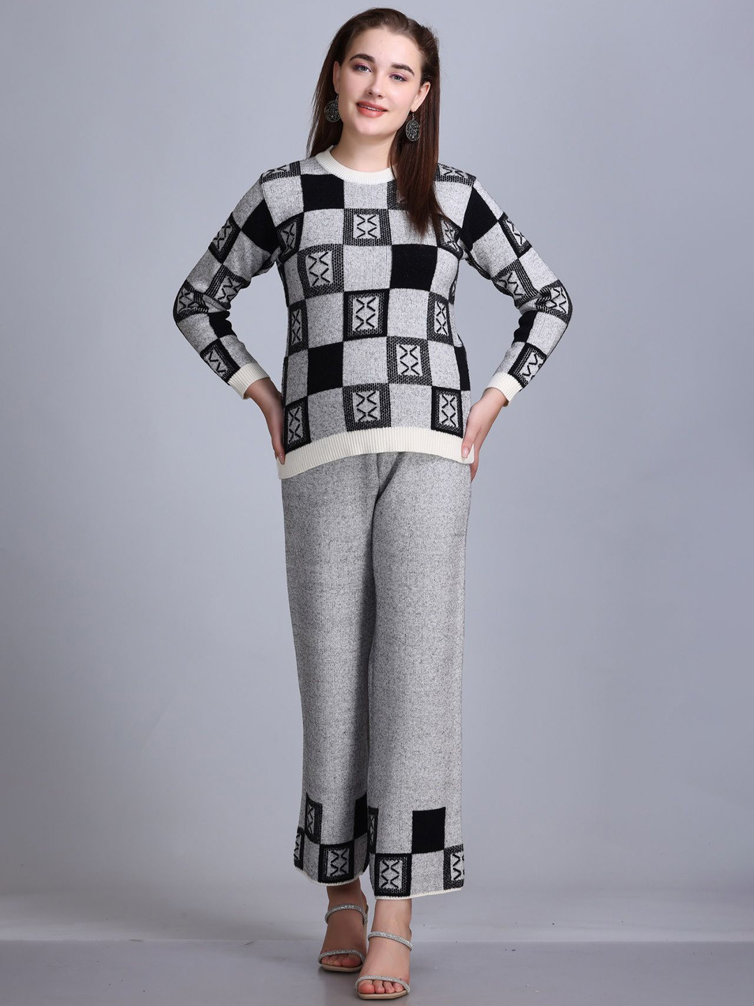 

MONTREX Self Design Woolen Knitted Top & Trouser, Grey