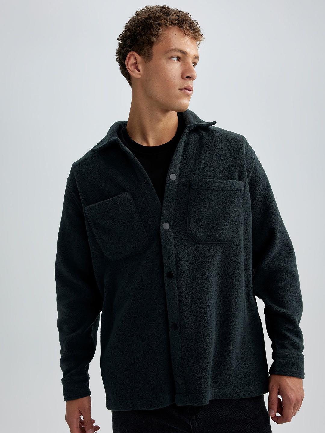 

DeFacto Men Opaque Casual Shirt, Na
