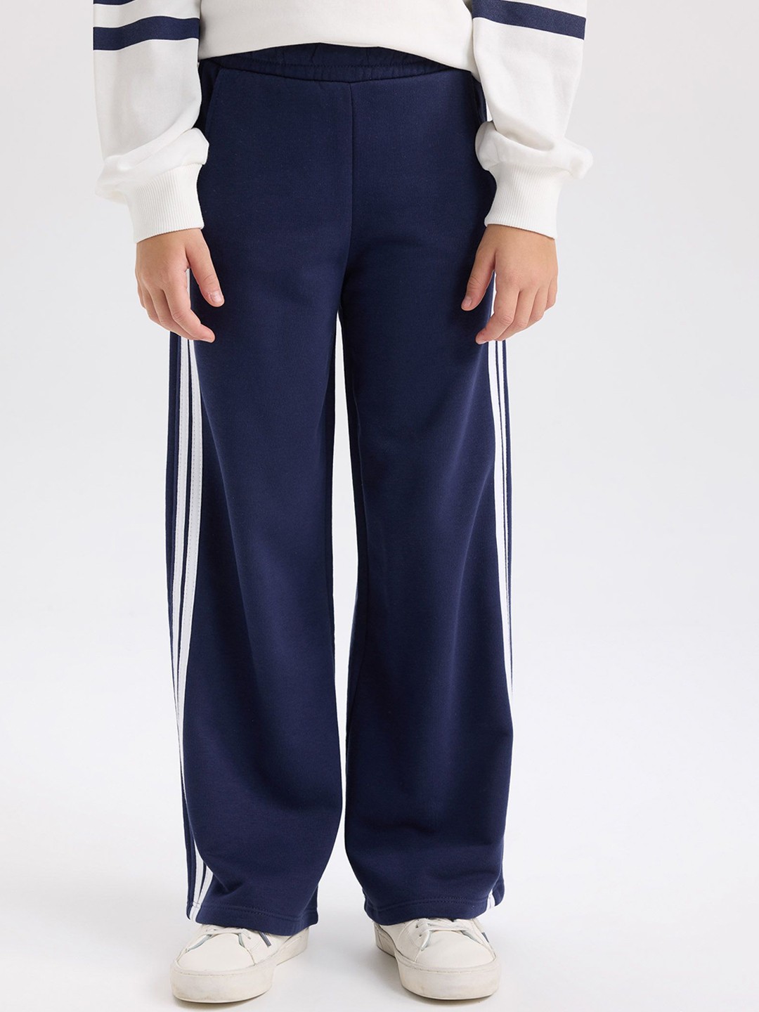 

DeFacto Girls Regular Fit Mid-Rise rousers, Na