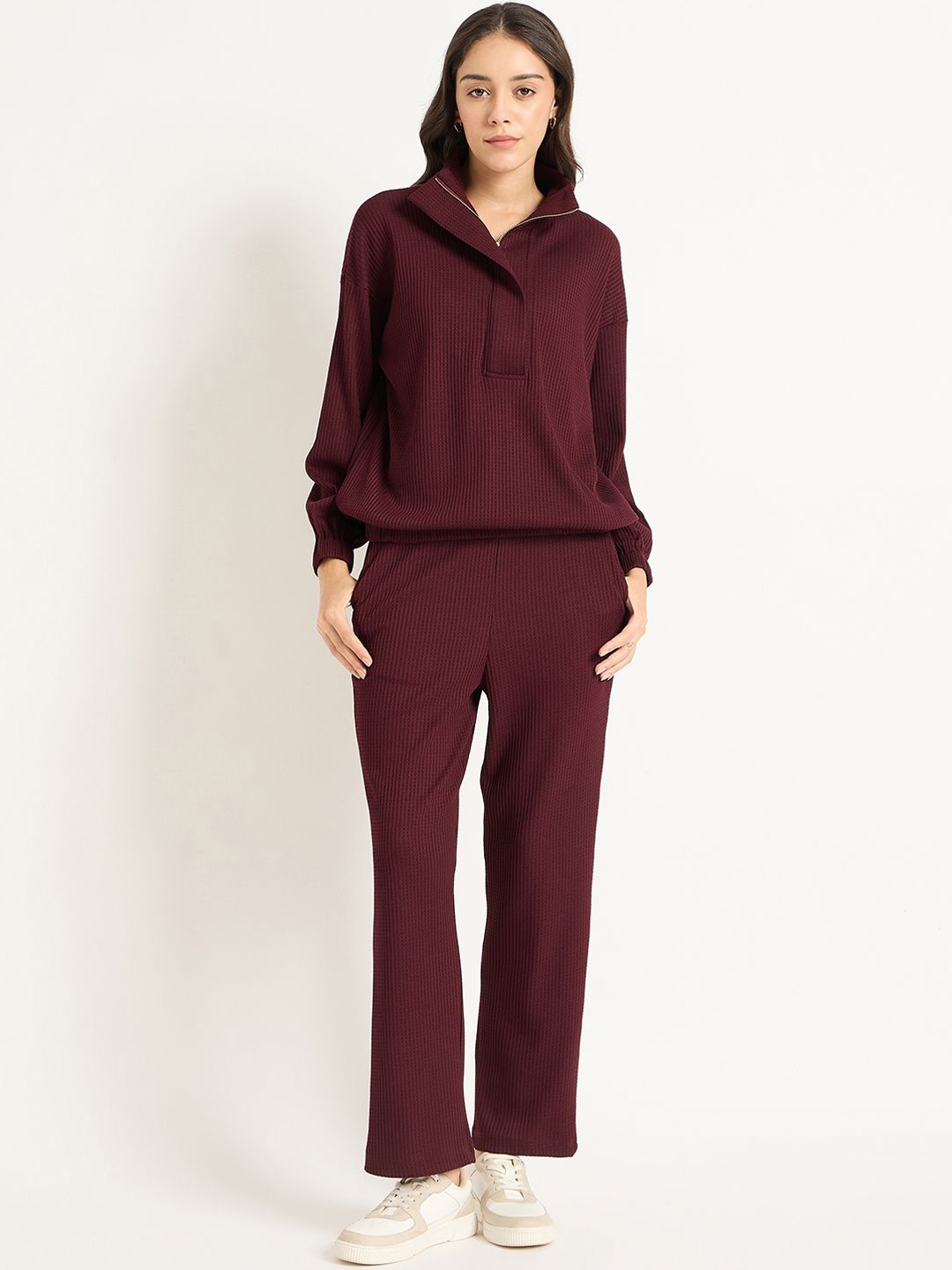 

FEMMELLA Self Design High Neck T-shirt & Trousers, Maroon