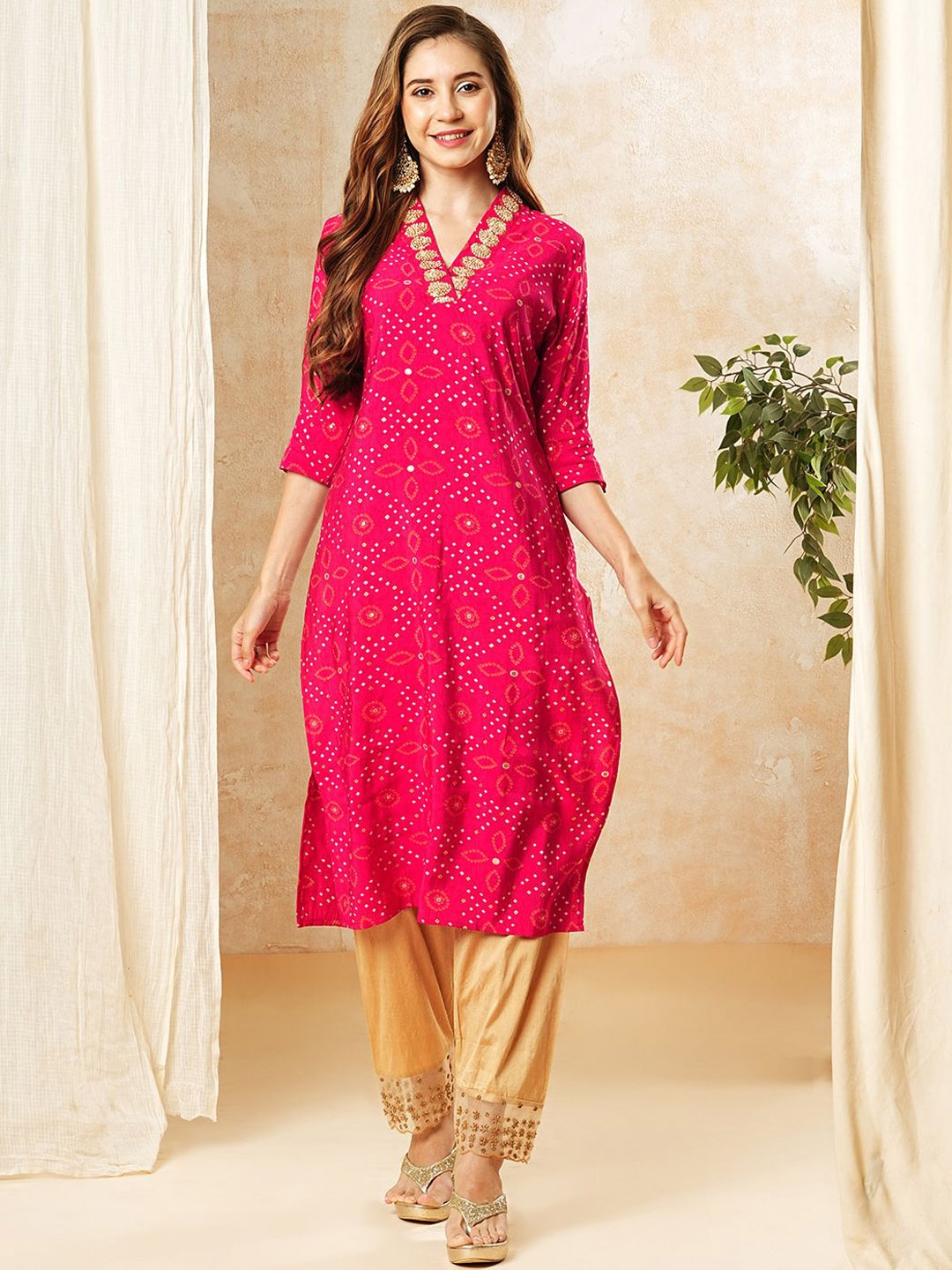 

FASHOR Pink V-Neck Bandhani Printed Sequinned Straight Kurta