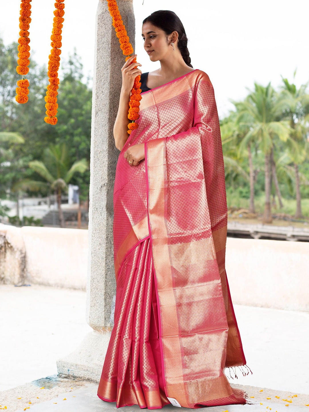 

Unnati Silks Woven Design Zari Handloom Maheshwari Saree, Pink