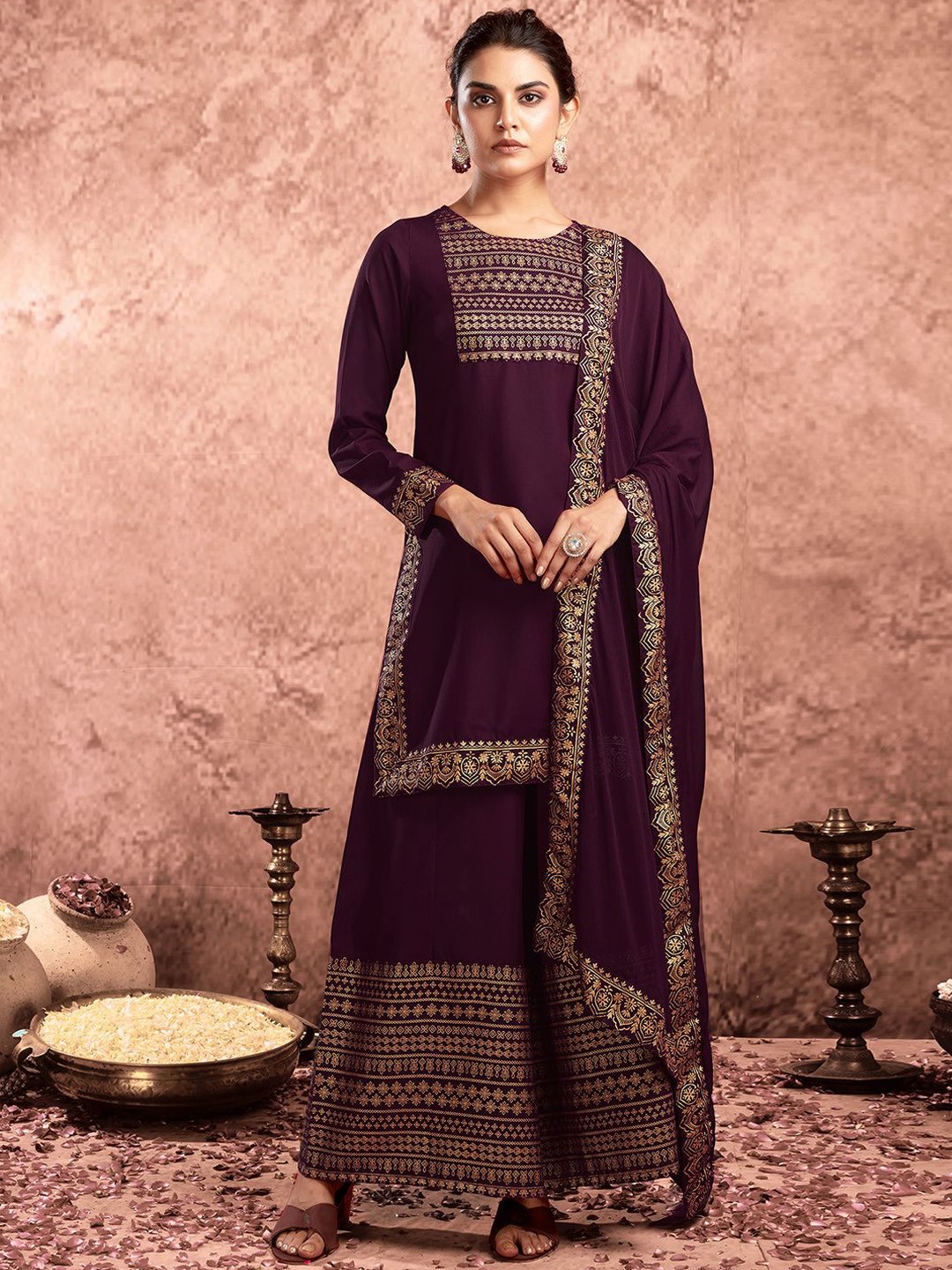

SKYLEE Ethnic Motifs Printed Straight Kurta with Palazzos & Dupatta, Maroon