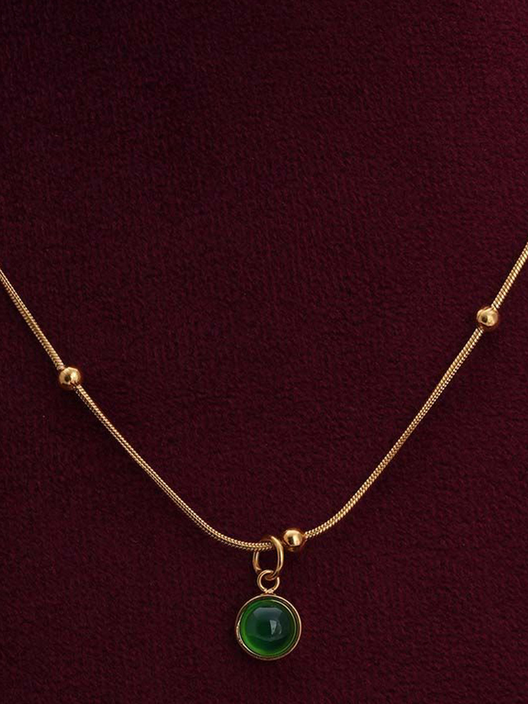 

PALMONAS Stainless Steel Gold-Plated Emerald-Studded Circular-Shaped Pendant Chain
