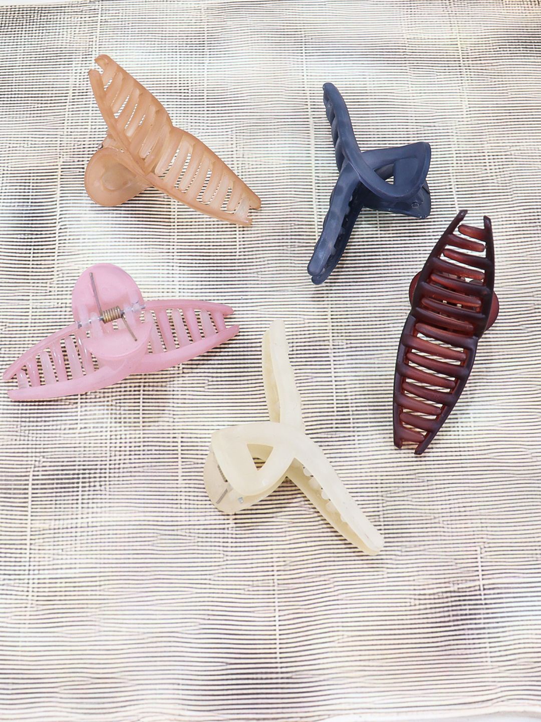 

Krelin Women Set Of 5 Claw Clip, Beige