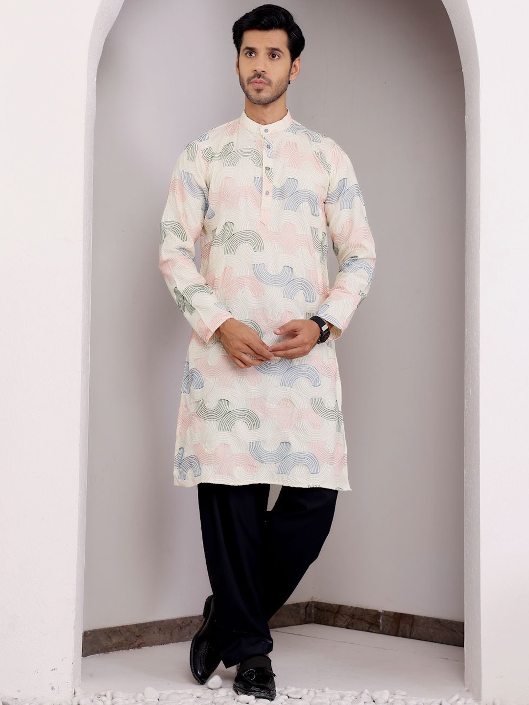 

Rawayi Abstract Woven Design Band Collar Linen Straight Kurta, Cream