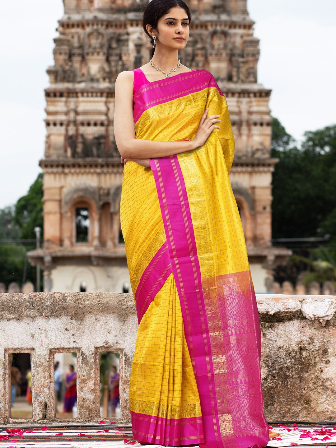 

Unnati Silks Checked Handloom Kanjeevaram Saree, Yellow