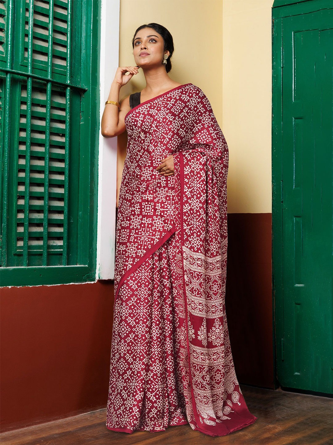 

Unnati Silks Floral Pure Silk Handloom Block Print Saree, Maroon
