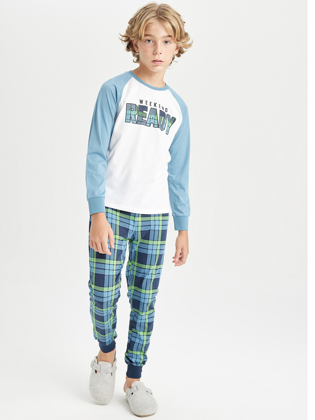 

DeFacto Boys Printed Pure Cotton Round Neck Long Sleeves Night Suit 235245500-WHITE, Na