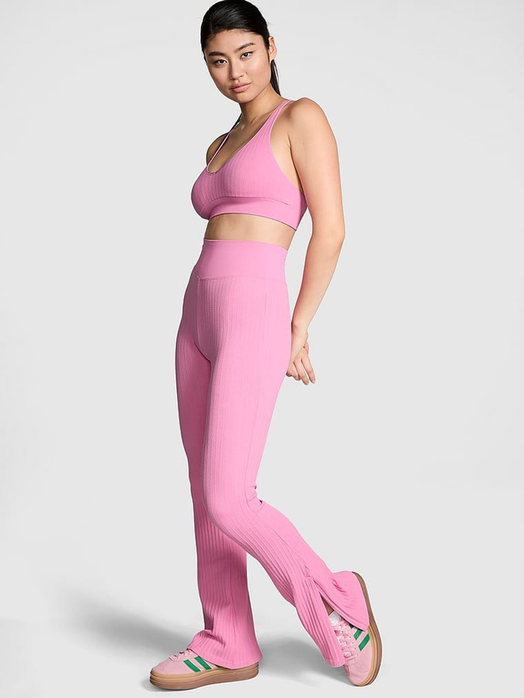 

Victoria's Secret Women Soft Seamless Cable High-Rise Flare Tights, Pink