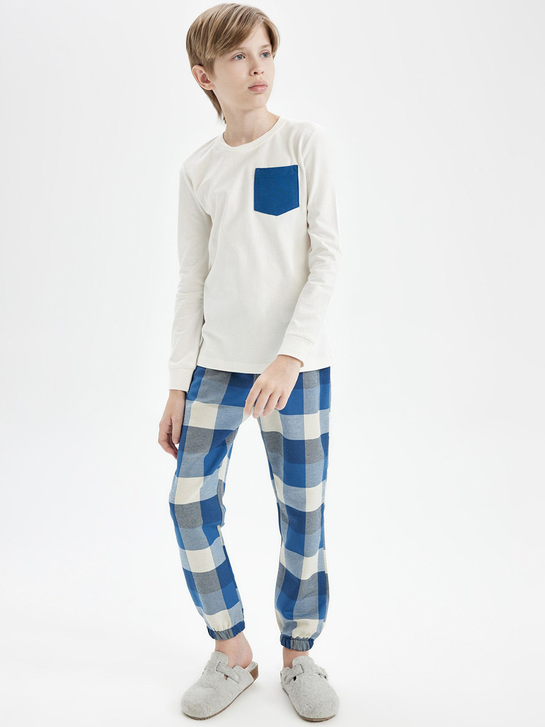 

DeFacto Boys Pure Cotton Checked Night Suit, White