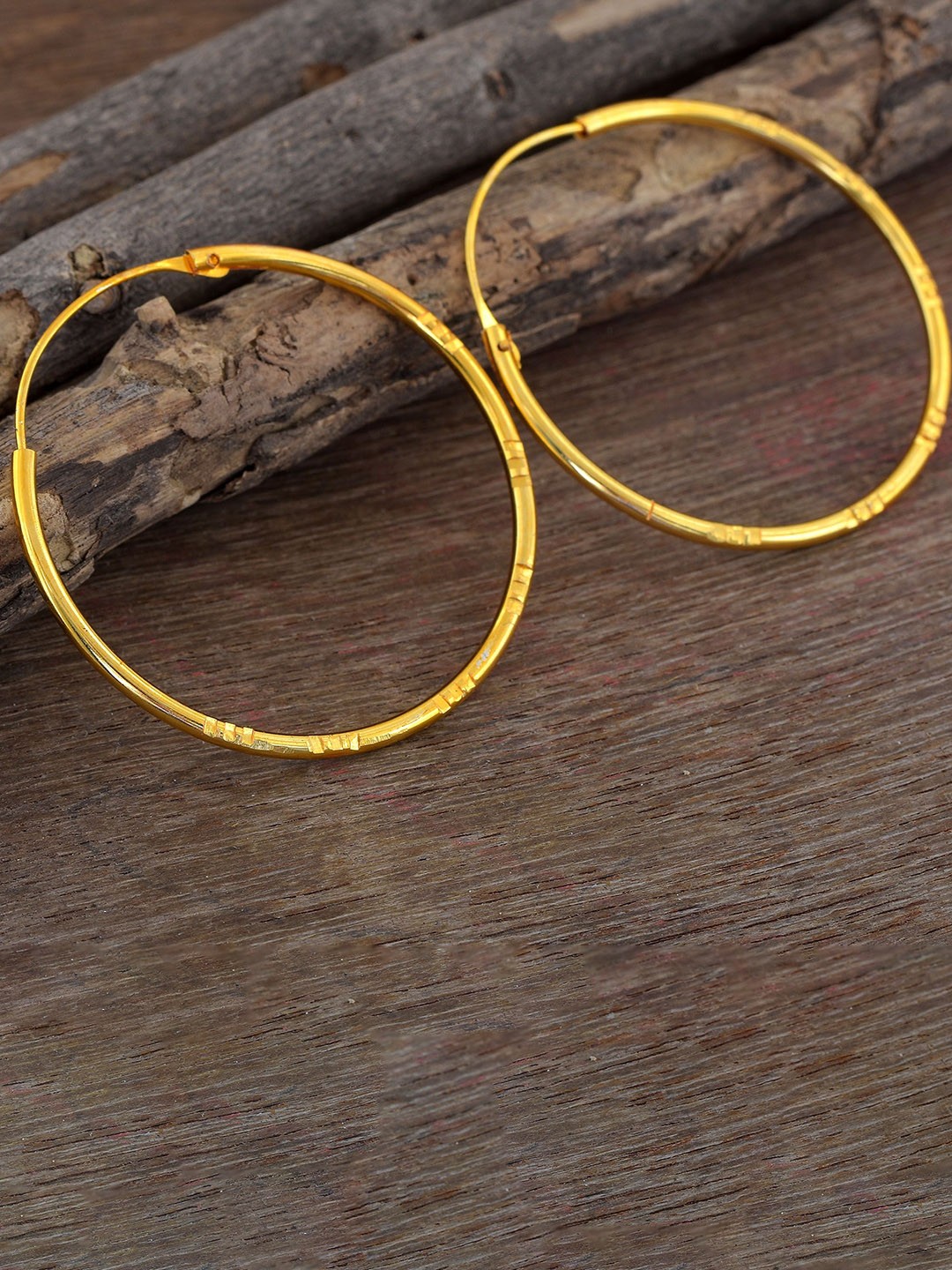 

MEMOIR Gold-Plated Contemporary Hoop Earrings