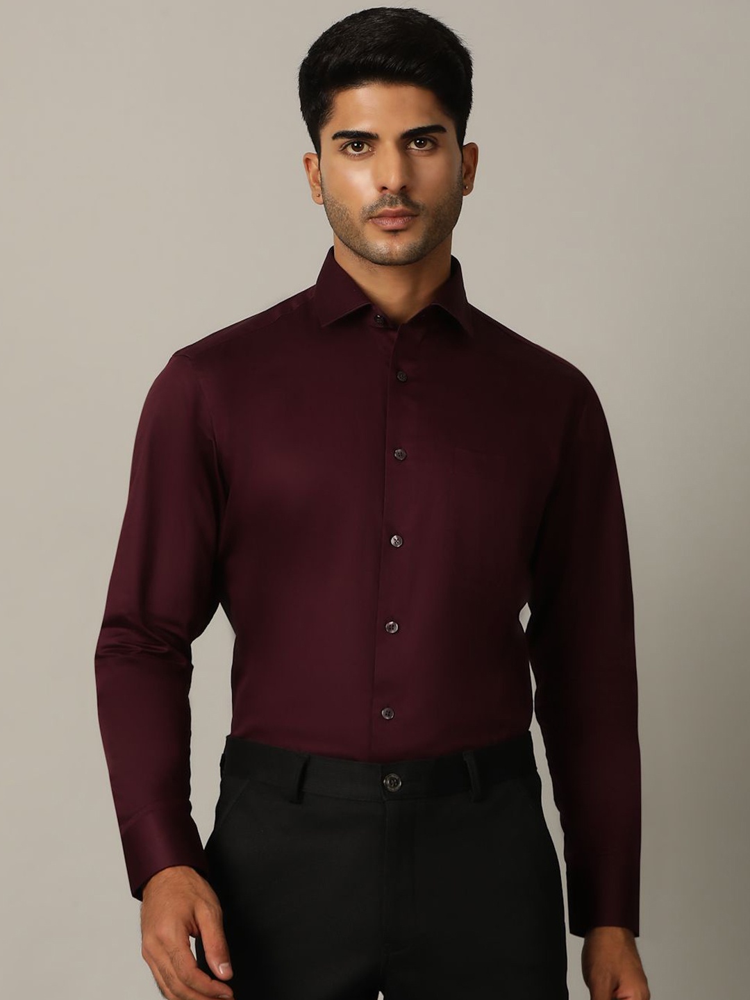 

METAL Men Spread Collar Solid Cotton Slim Fit Formal Shirt, Purple