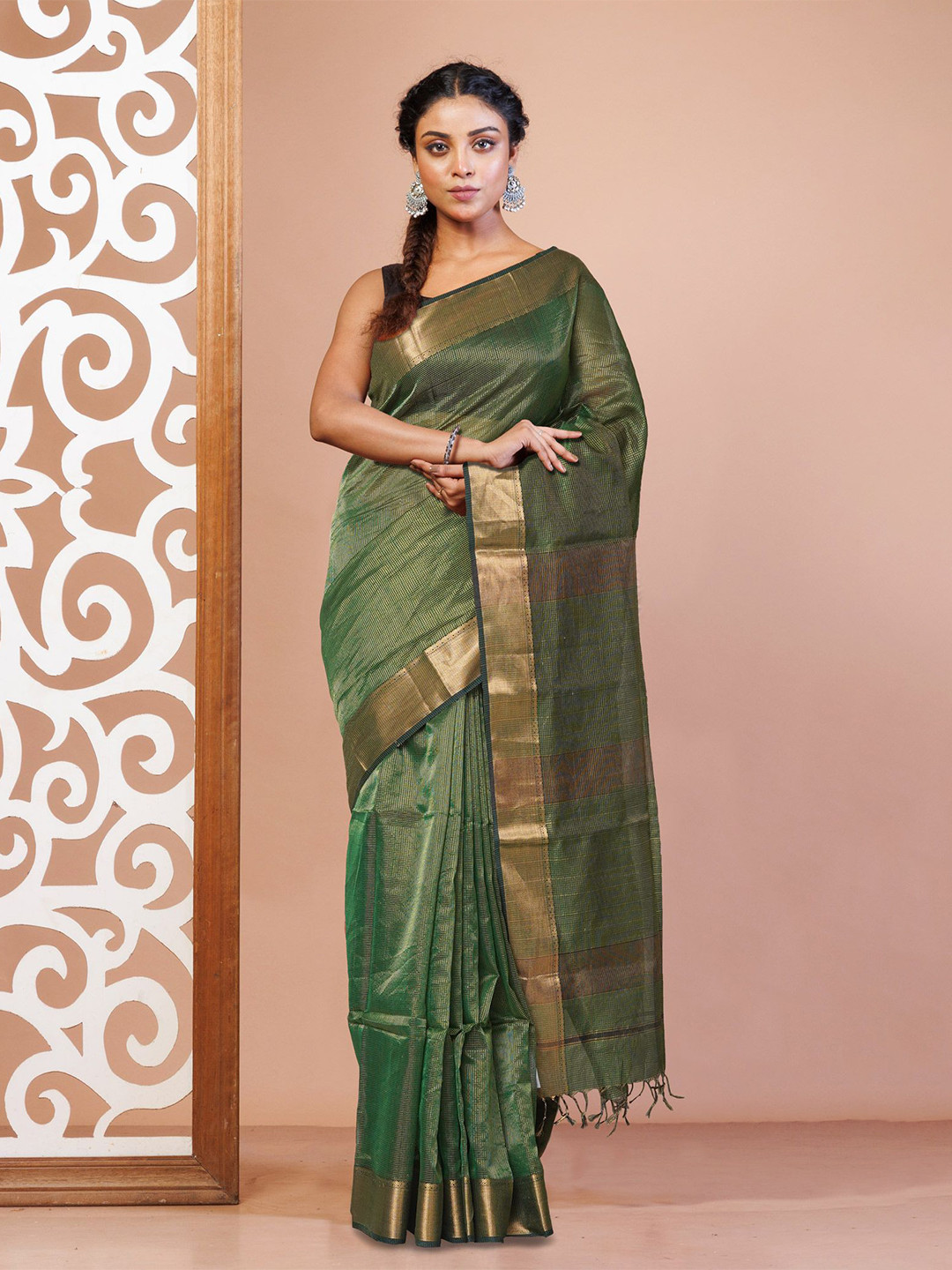 

Unnati Silks Woven Design Zari Maheshwari Saree, Green