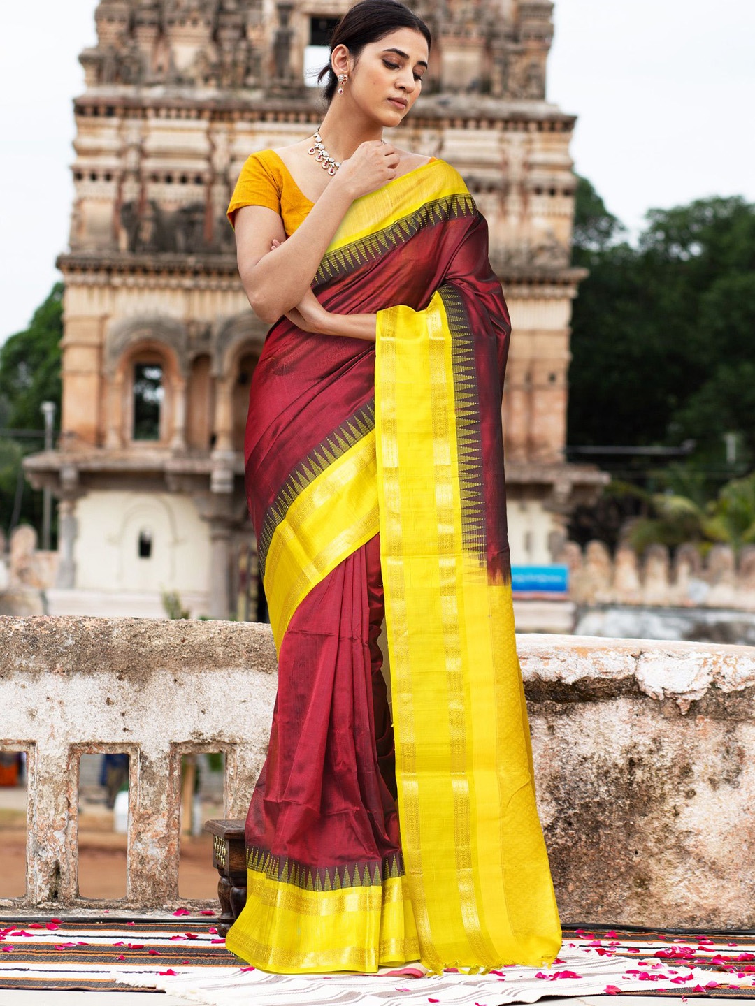 

Unnati Silks Woven Design Zari Handloom Kanjeevaram Saree, Maroon