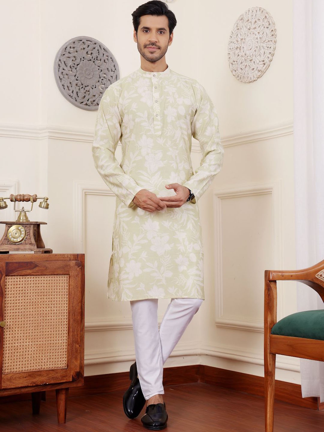 

Rawayi Floral Printed Band Collar Straight Kurta, Green