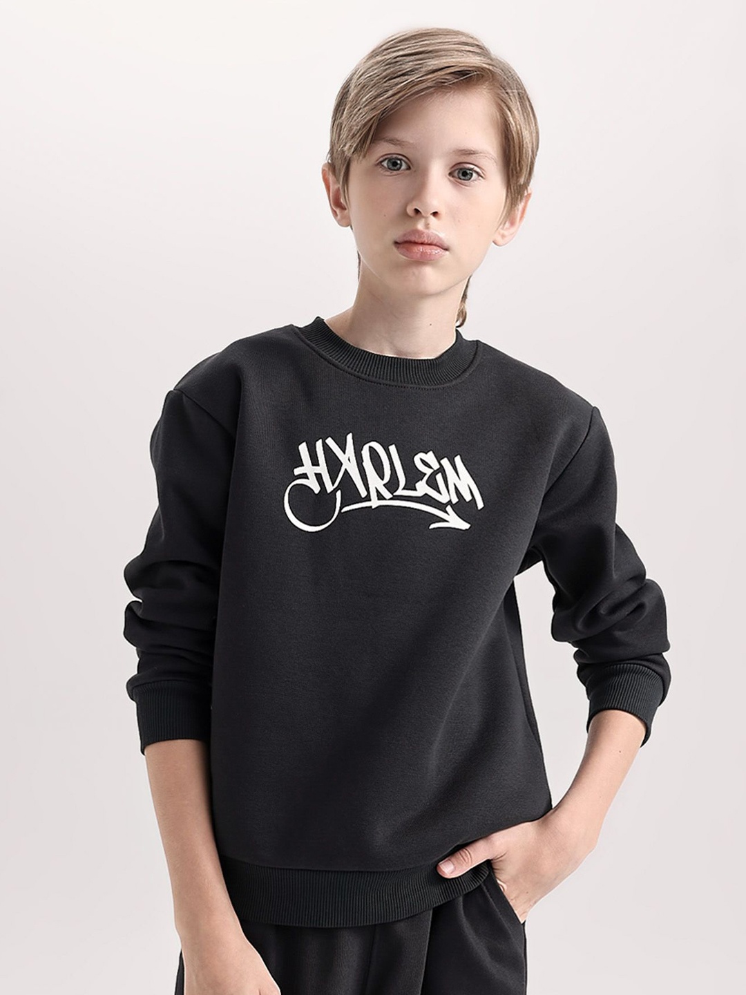 

DeFacto Boys Printed Pullover, Black