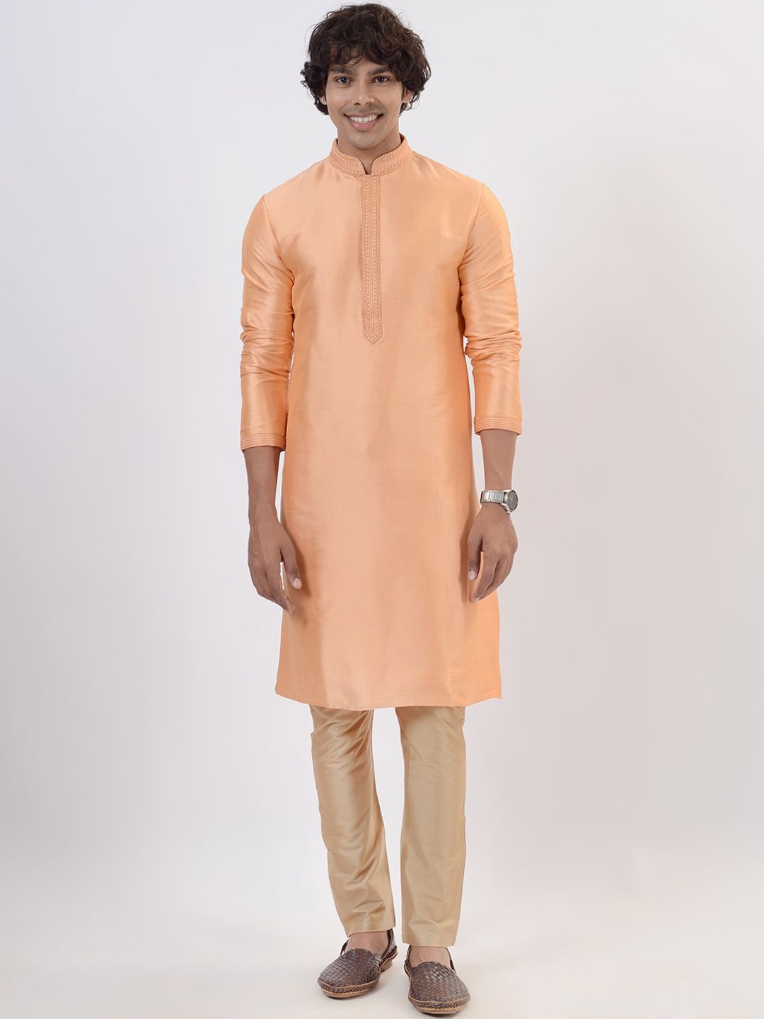 

azania Floral Embroidered Mandarin Collar Straight Thread Work Kurta With Pyjamas, Peach