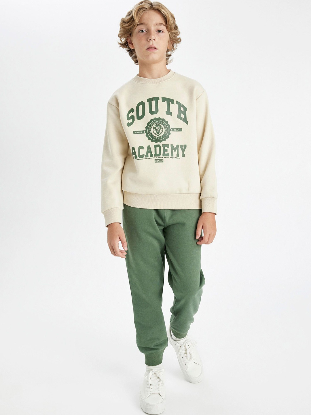 

DeFacto Boys Printed Round Neck Long Sleeves Sweatshirt With Jogger, Cream