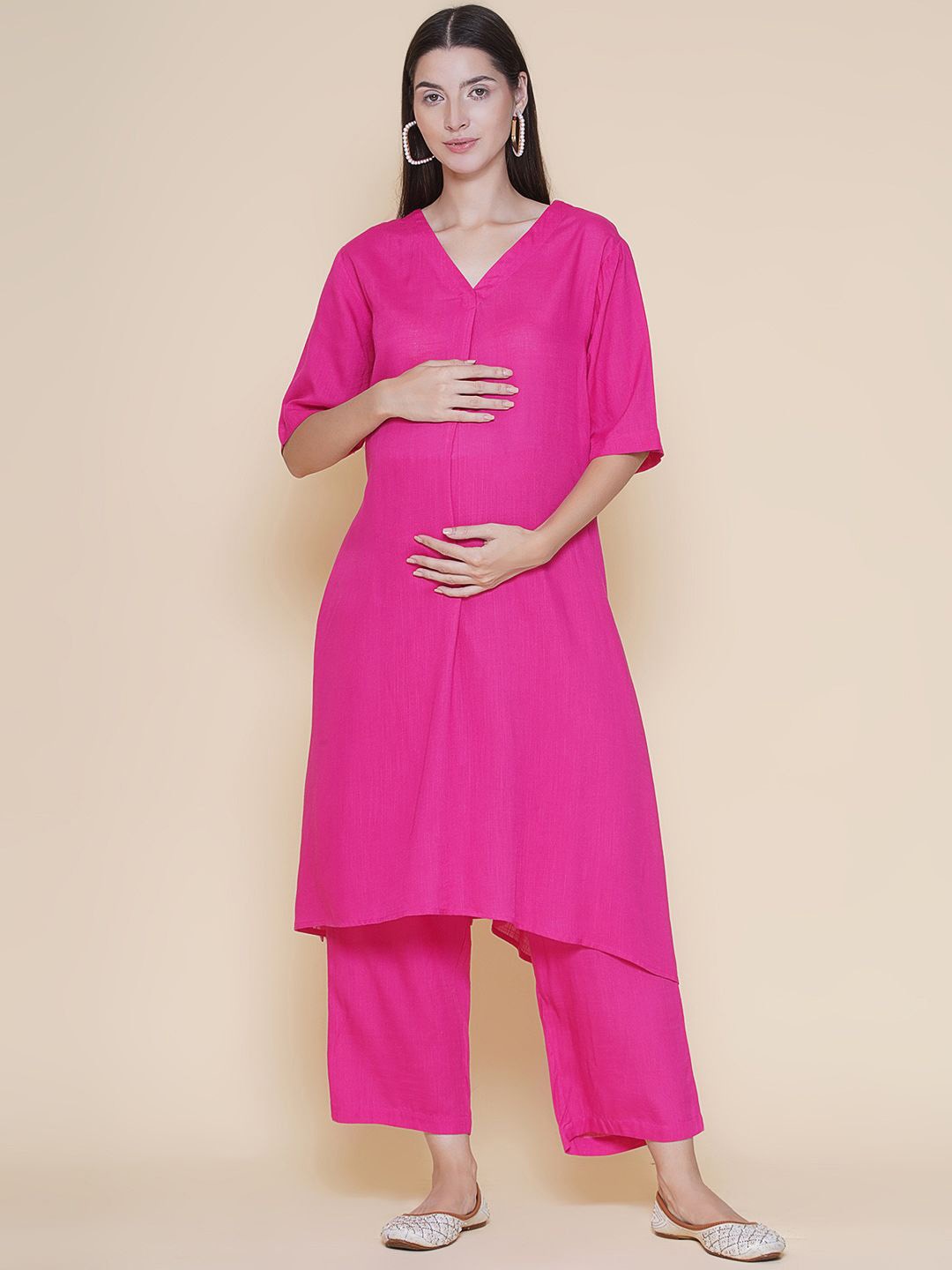 

Mine4Nine Floral Printed V-Neck Maternity Straight Kurta With Trousers, Pink