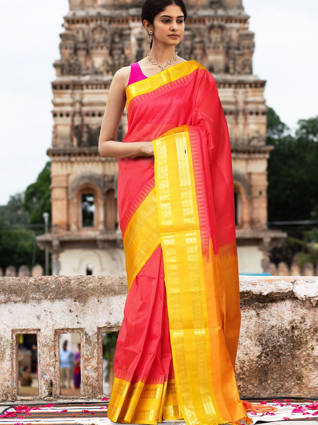 

Unnati Silks Woven Design Zari Handloom Kanjeevaram Saree, Red
