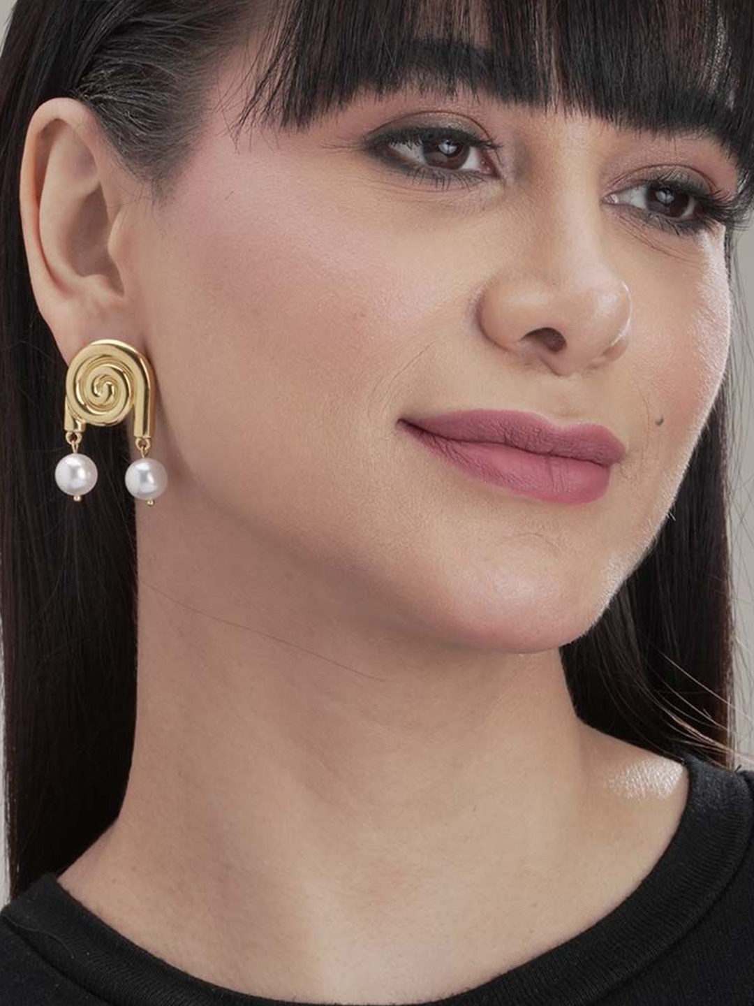 

PALMONAS Gold-Plated Stainless Steel Anti-Tarnish Pearls Beaded Smooth Drop Earrings