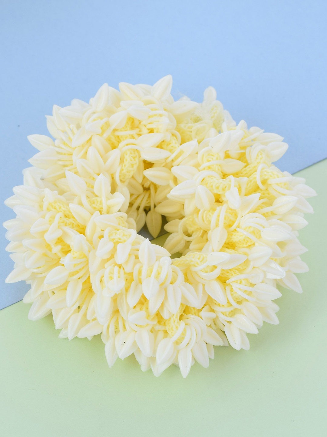 

MEMOIR Perfumed Mogra Gajra Veni Hair Accessory, White