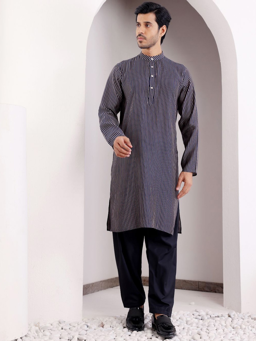 

Rawayi Striped Band Collar Linen Straight Kurta, Navy blue