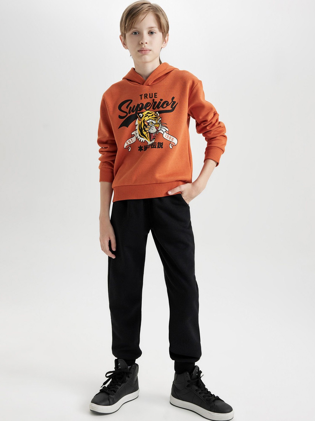 

DeFacto Boys Hooded Printed Sweatshirt with Joggers, Orange