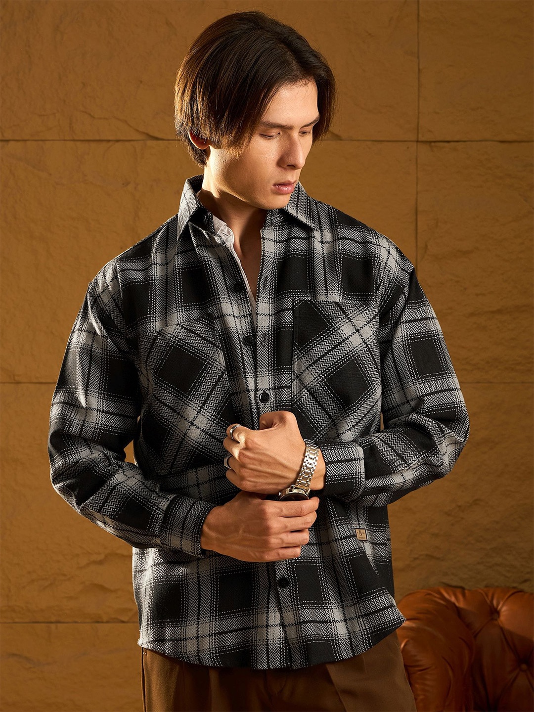 

DENNISON Men Double Pocket Drop Shoulder Oversized Cotton Checked Shacket, Black