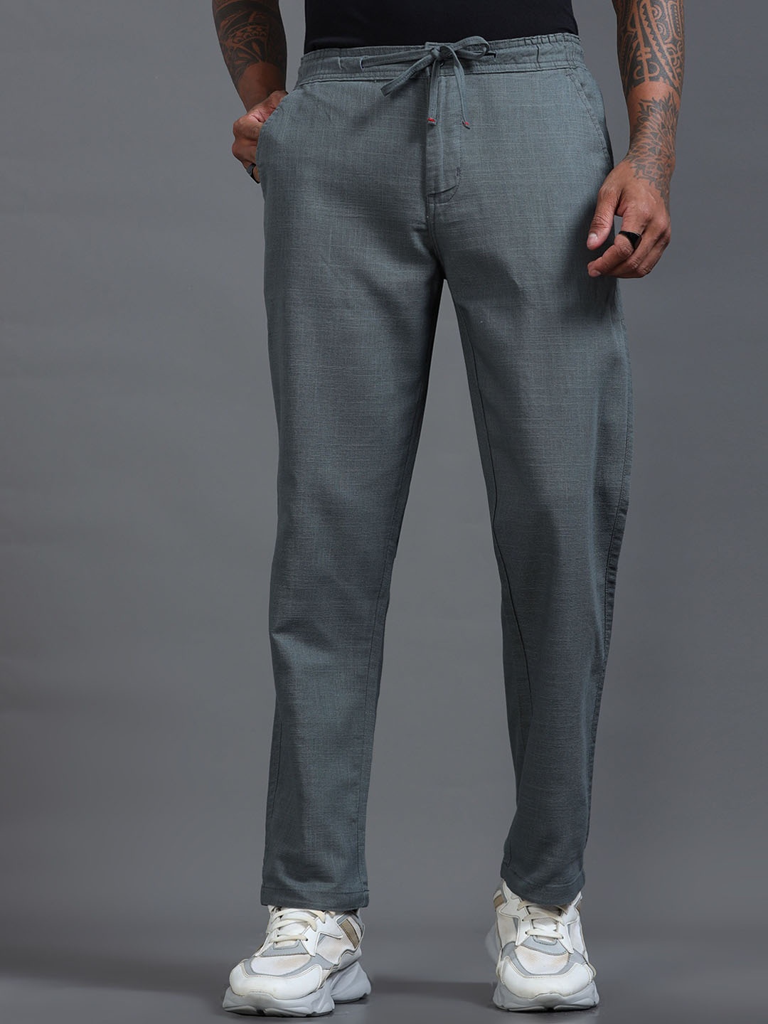

The Roadster Lifestyle Co Men Relaxed Fit Trousers, Teal