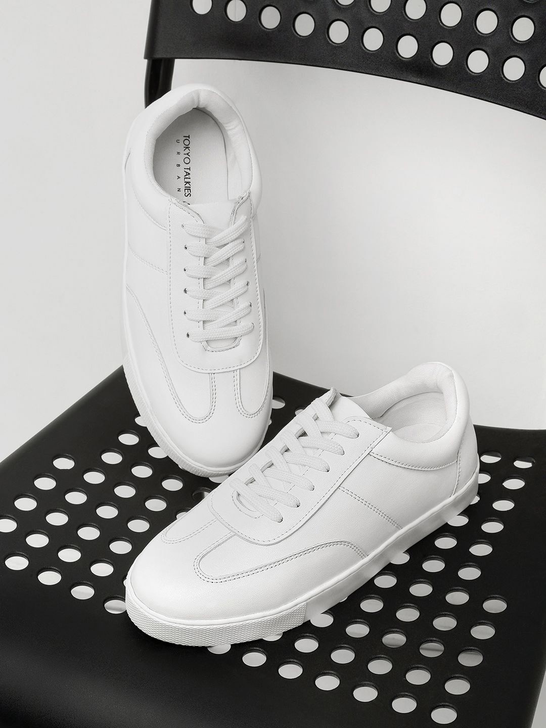 

Tokyo Talkies Women Round Toe Lace-Ups Sneakers, White