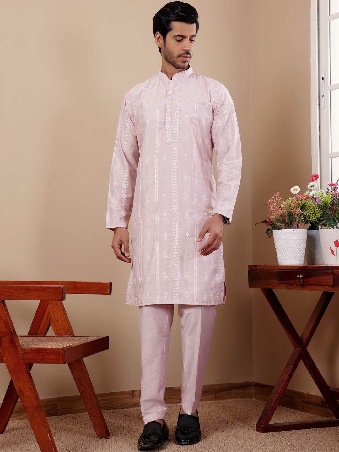 

Rawayi Ethnic Motifs Embroidered Mandarin Collar Silk Straight Kurta, Pink